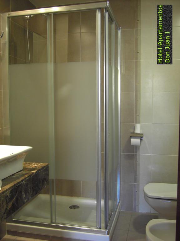 Hotel Apartamentos Don Juan I Alcalá de Henares Zimmer foto