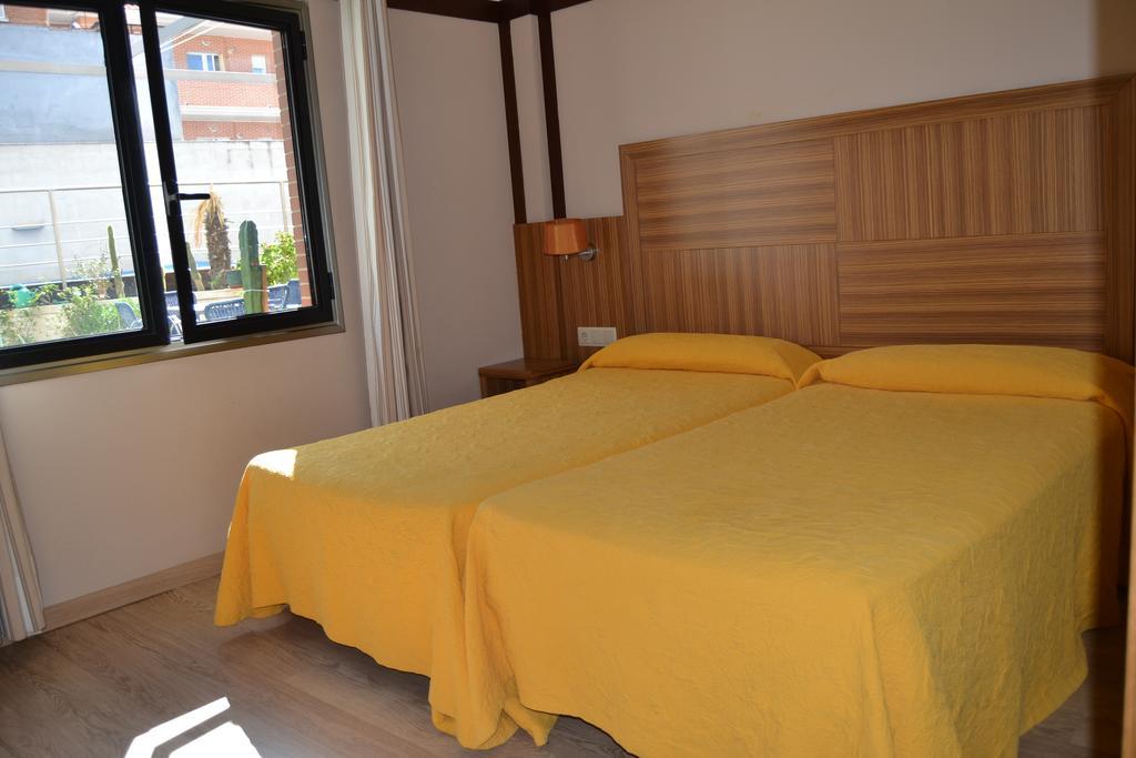 Hotel Apartamentos Don Juan I Alcalá de Henares Zimmer foto